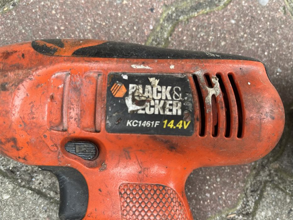 Wiertarka Wkrętarka Latarka Black & Decker