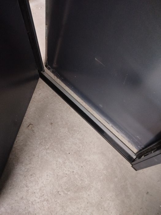 Drzwi zewnętrzne metalowe