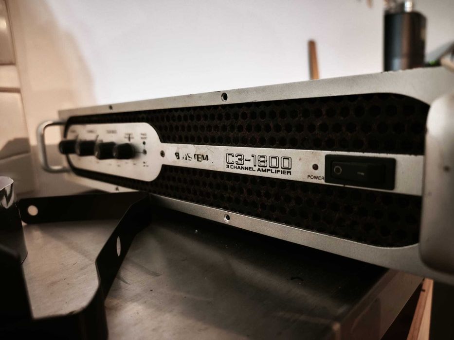 JB SYSTEMS Amplificador C3-1800 - Usado - bar - som bar - discoteca