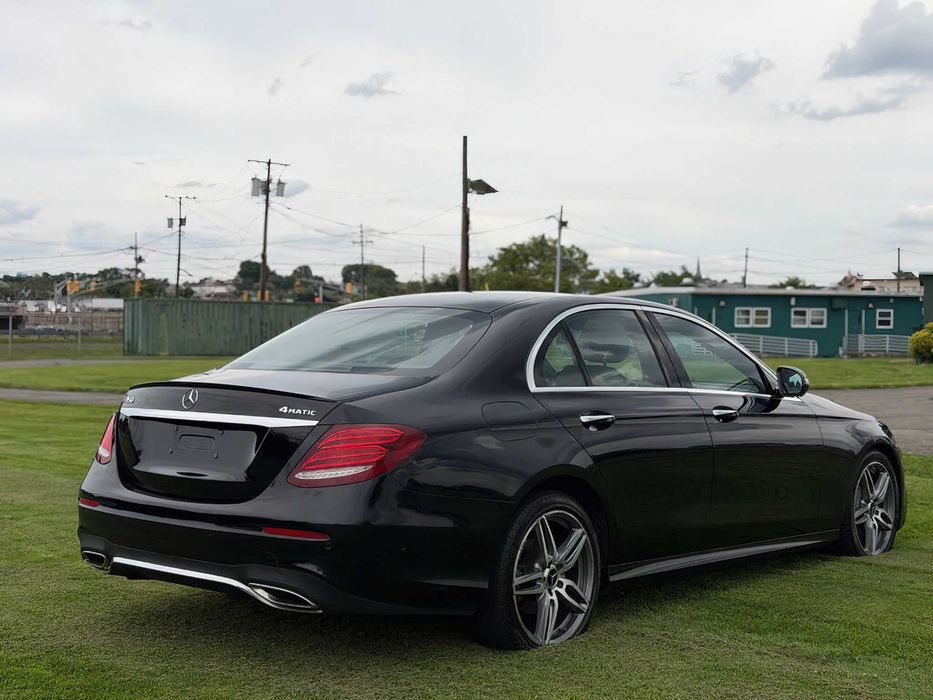 Mercedes-Benz E 350 4MATIC      2020