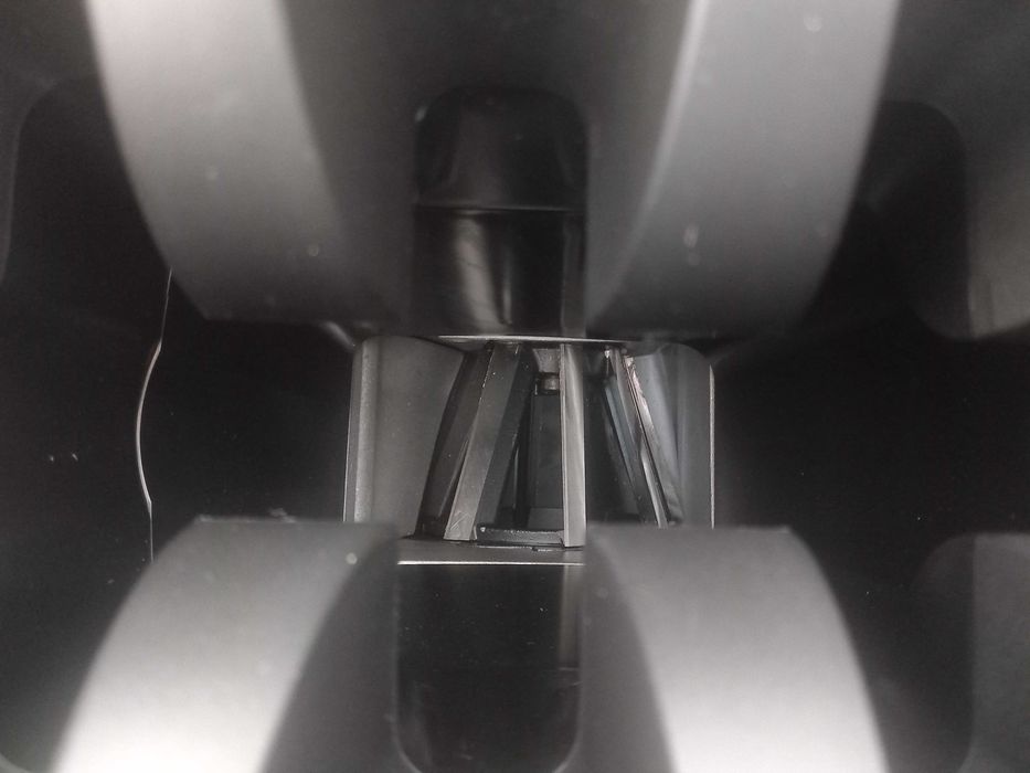 Rozdrabniacz do gałezi frezowany Bosch axt 25 tc profesjonalny 2500 W