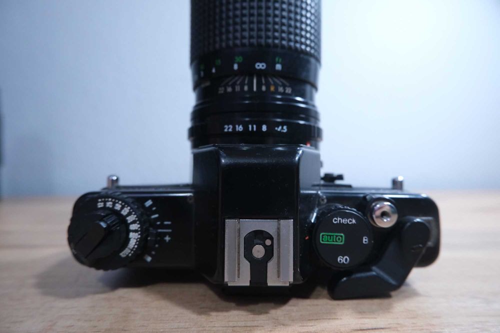 Praktica BCA z obiektywem Prakticar PB 80-200mm f/4.5-5.6 MC Pentacon