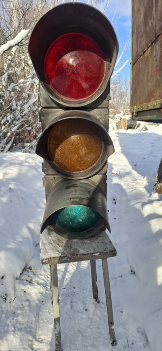 Продам светофор.