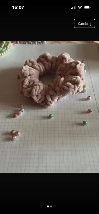 Gumka do włosow na szydelku