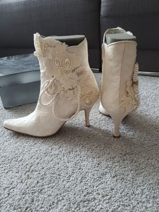 Весільне взуття,Свадебные сапоги belen donate 37р.,весільні сапожки