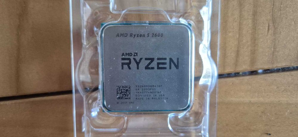 AMD Ryzen 5 2600 com cooler original