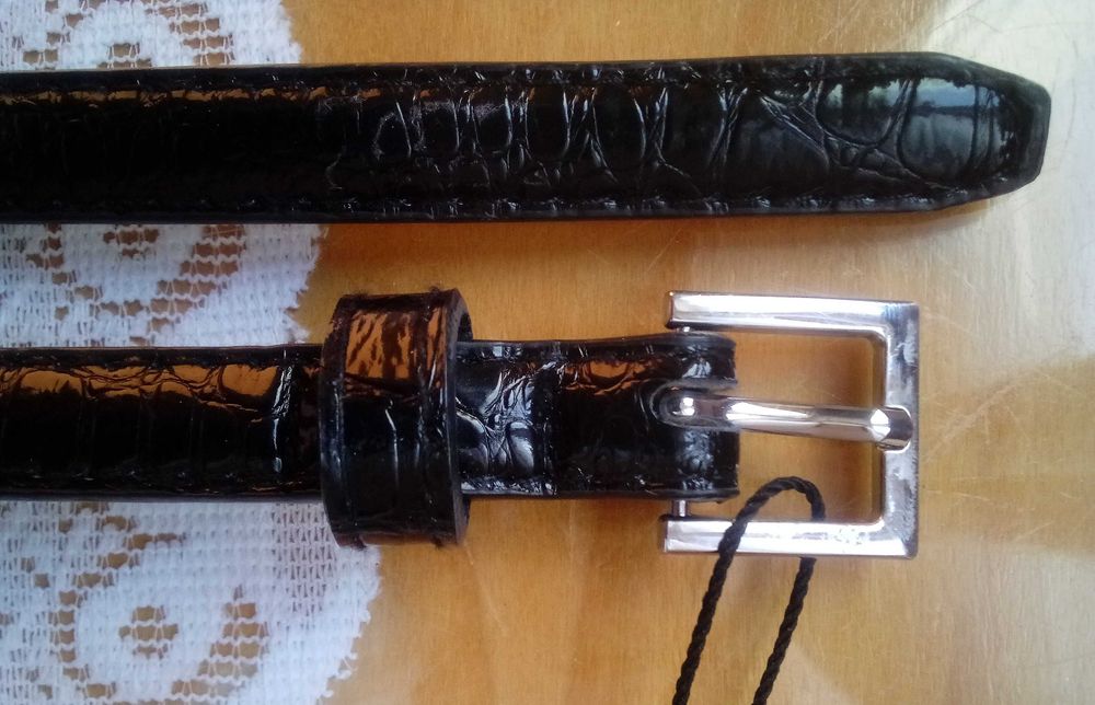 Pasek czarny wąski skóra węża - poliuretan, ZARA, wymiary 1,2 x 93 cm