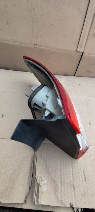 Ford Mondeo MK4 kombi 2007r.  Lampa tył prawa lewa komplet