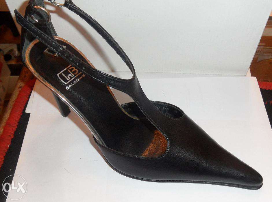 Baldowski czarne szpilki szpic 39