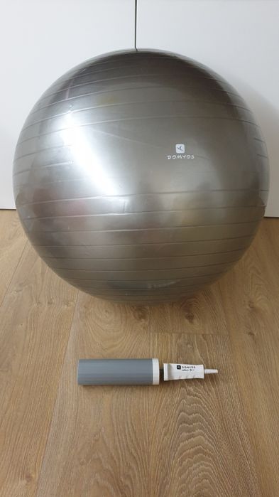 Bola de pilates cinzenta
