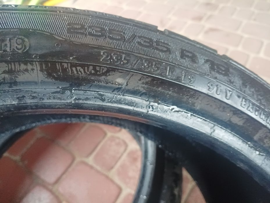 Opony letnie 235/35/19