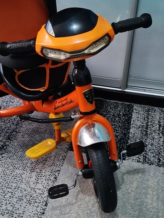 Дитячий триколісний велосипед Lambortrike — комфорт, безпека та стиль