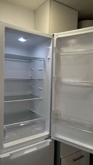 Frigorifico e roupeiro