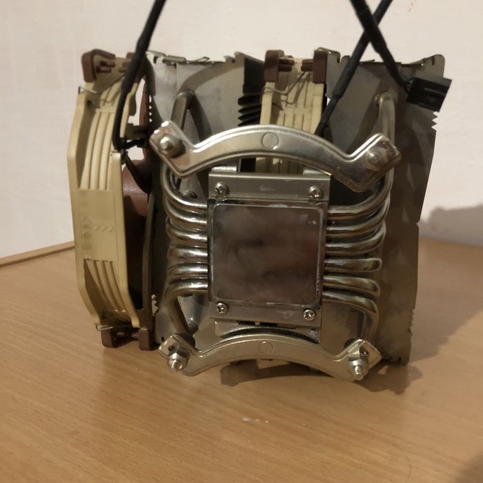 Noctua NH-D15 топове охолодження дешево 220 ват tdp