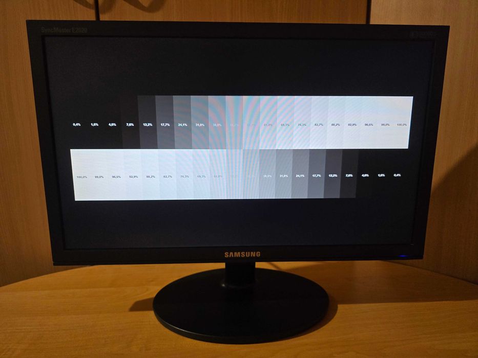 Монітор 20" Samsung SyncMaster E2020N (1600x900, VGA)