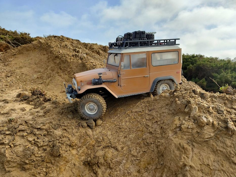 FMS Toyota FJ40 - Scale Crawler