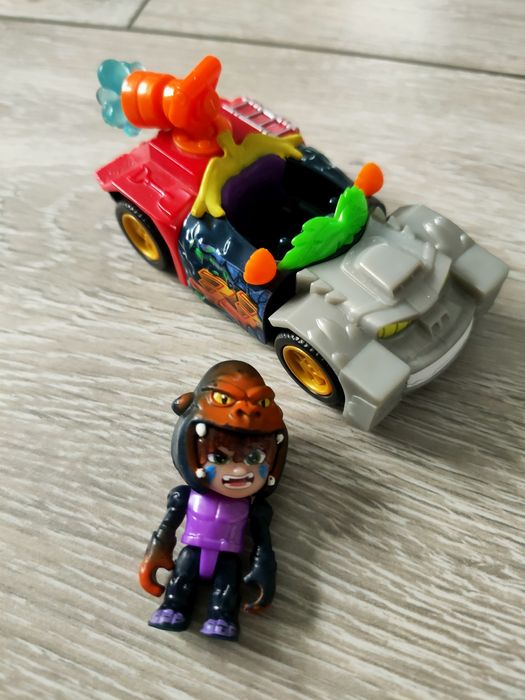 T-racers auto+ludzik