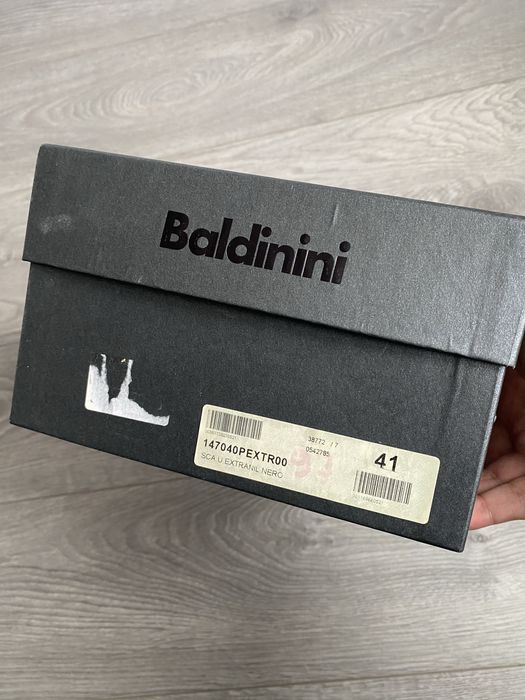 Baldinini чоловічі фірмові шкіряні туфлі Р.41 26.5 см