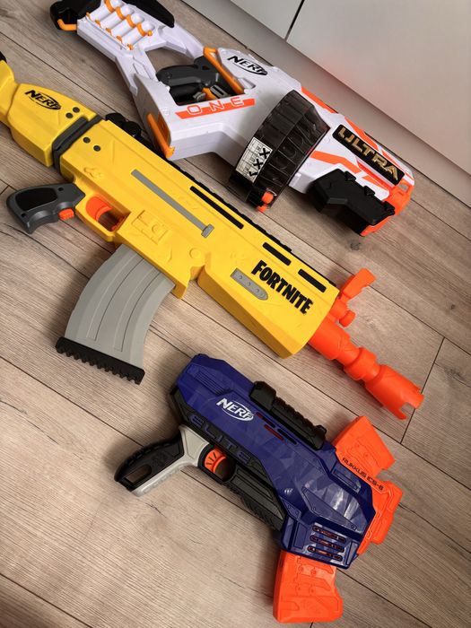Nerf бластер + стріли,пулі