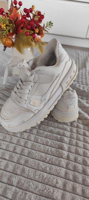 Buty sportowe dla dziewczynki 36