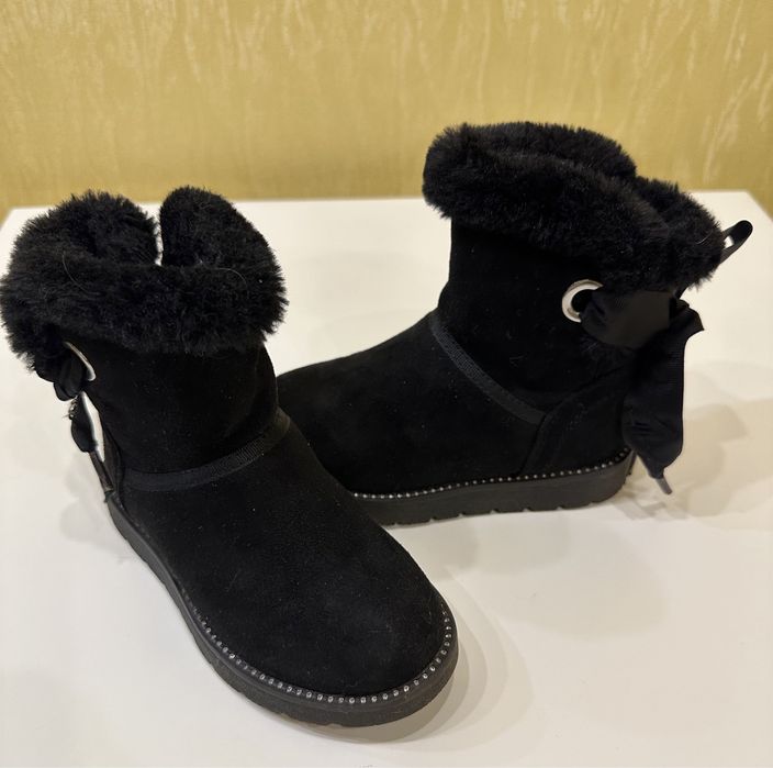 Продам взуття: Уггі  Nelli Bly для дівчинки  в гарному стані.