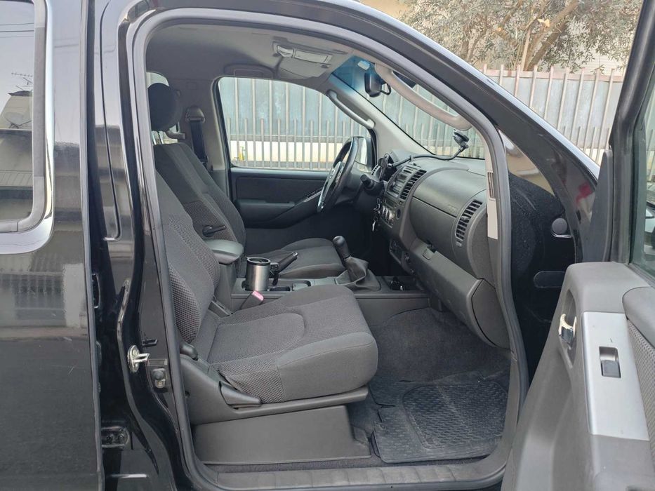 Nissan Navara D40 (5 lugares) - Apenas 117.916 km REAIS