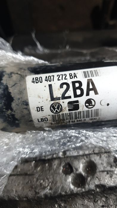 Піввісь права Ауді 4B0407272BA б.в.
