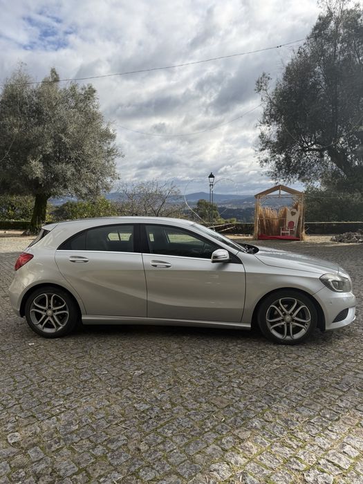 Mercedes-Benz Classe A180d Automático 2012