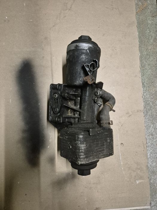 Podstawa filtra oleju i chlodniczka passat b5lf