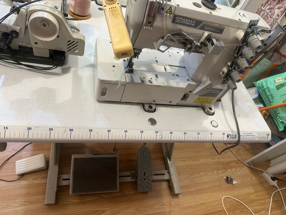 Máquina costura industrial
