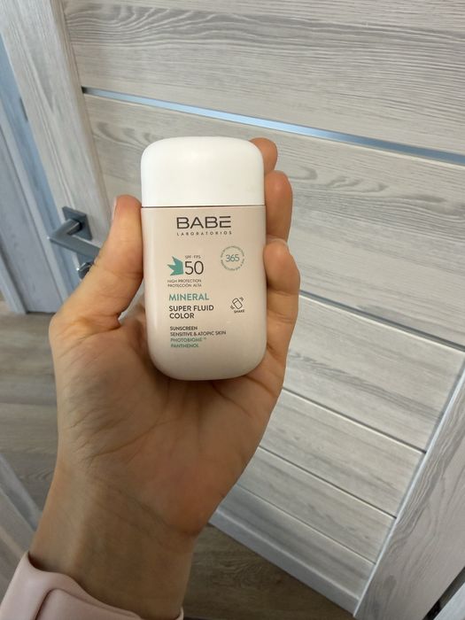 BABE Laboratorios Сонцезахисний мінеральний флюїд Mineral Super Fluid Color SPF 50