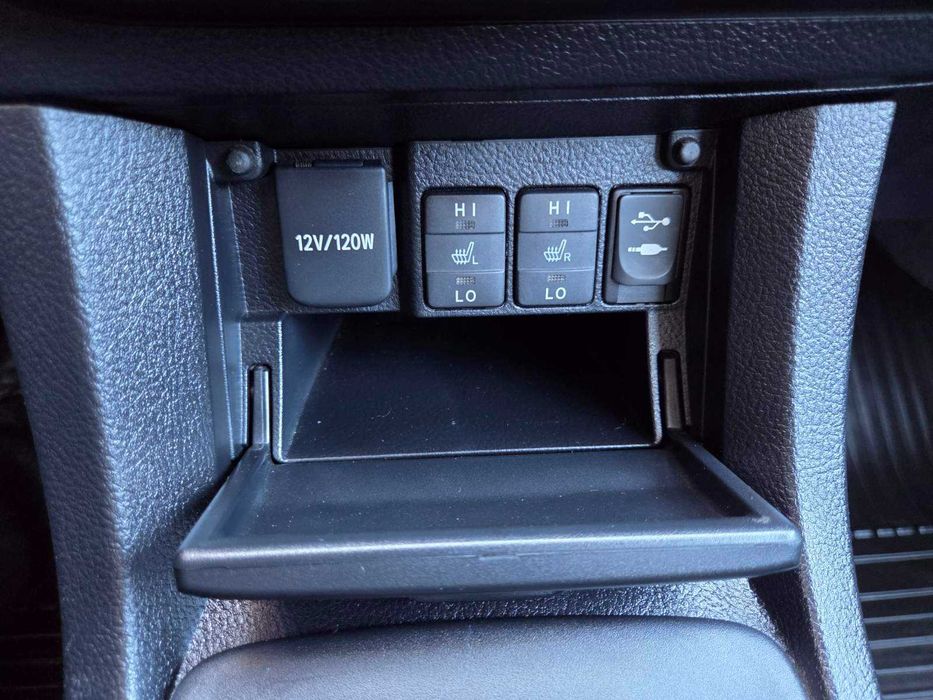 Продам Toyota Corolla 2013р. 1.3 бензин   Пробіг 76 тис. км.