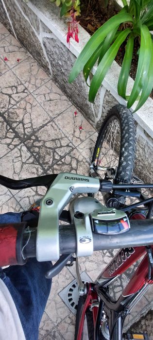Bicicleta de suspensão total