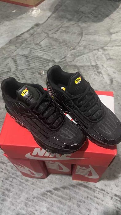Buty sportowe Nike Air Max TN Plus Black III R.39