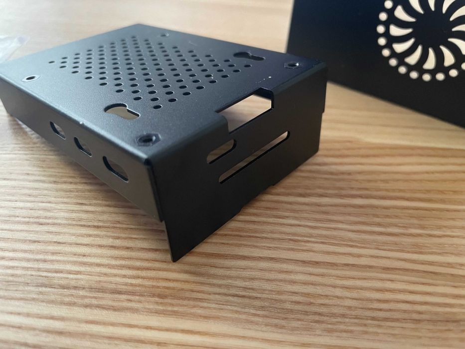 Металевий корпус для Raspberry Pi 5