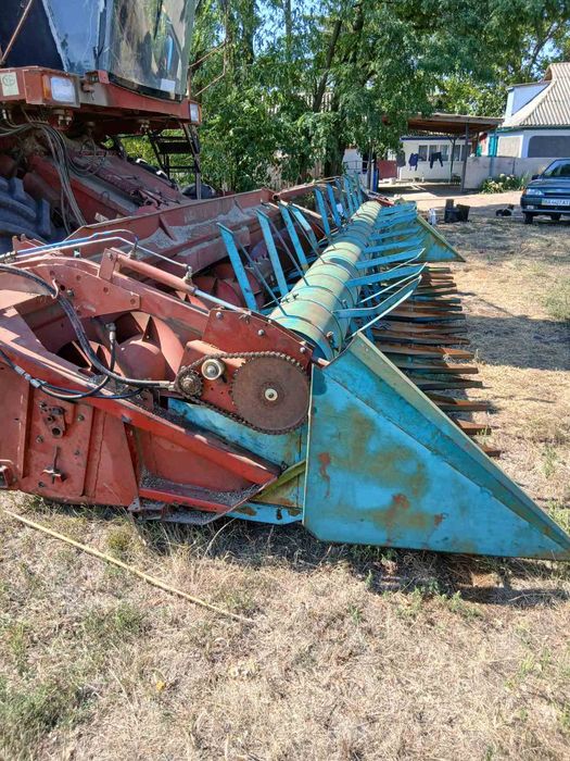 Комбайн Ліда 1300
