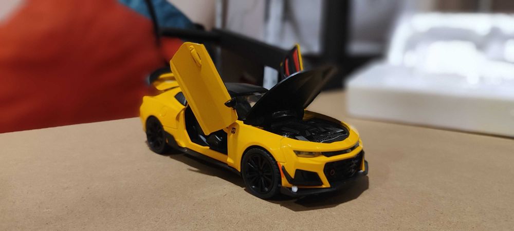 Chevrolet Camaro Model 1:24 Hot Wheels zabawka dla chłopca NOWY