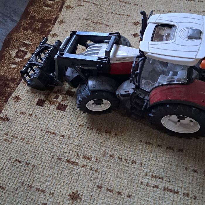 Ciągnik z turem starej