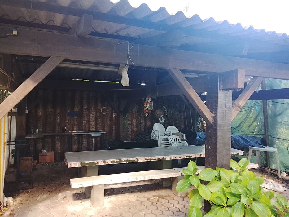Vendo telheiro em madeira masiça 6×5