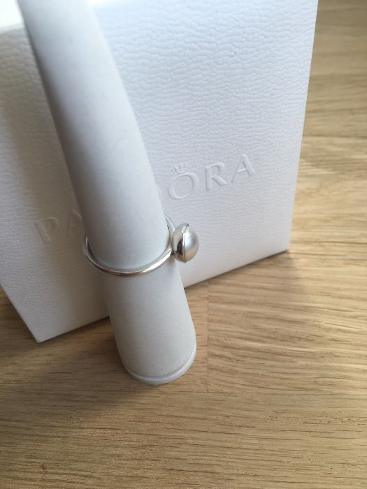 ‼️nowy, oryginalny srebry pierścionek Pandora. Rozmiar 56.