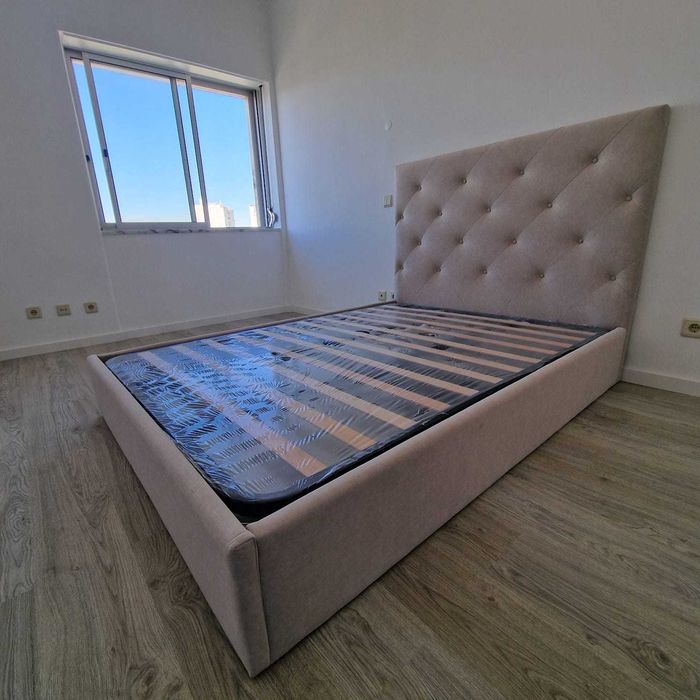 Camas De Casal Estofadas Top de Gama 190x140m Estrado Incluído 199€ !!