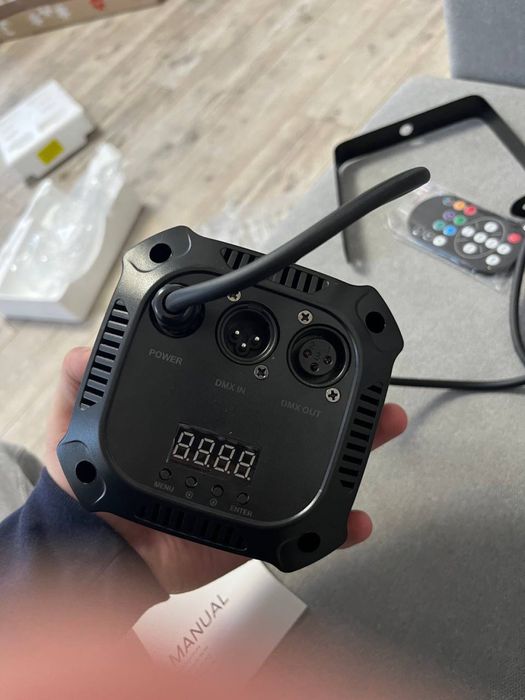 Новий світлодіодний прожектор LED Par 4 LED DMX Світломузика