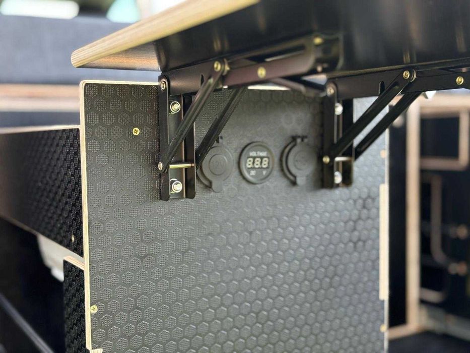Camperbox zabudowa turystyczna kempingowa TRAVELLER EXPERT PROACE VITO