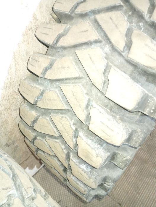 Maxxis trepador 37/12.5/16