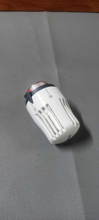 Cabeça termostática EMMETI Sensor para válvulas termostatizáveis de radiador.