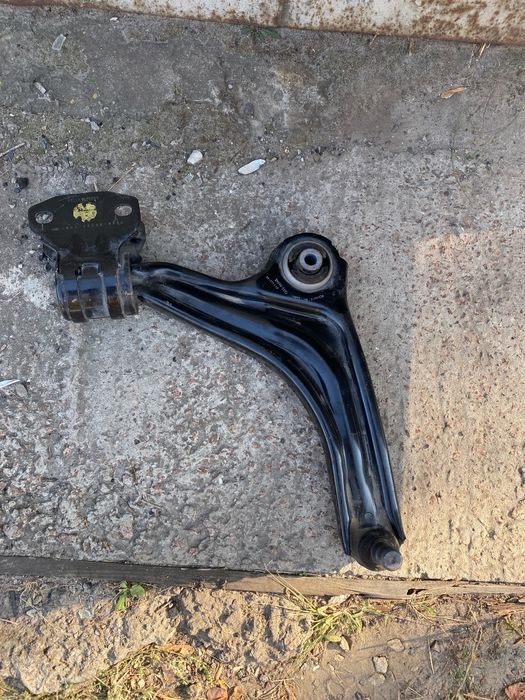 Продам правый рычаг форд фюжен 2018 року