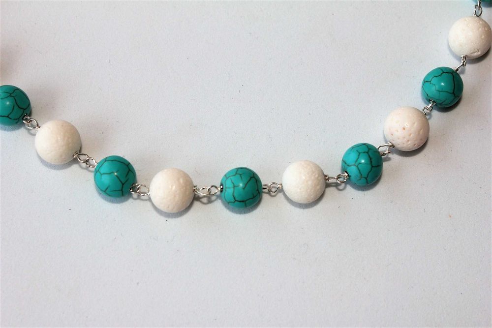 Colar em Turquesa e Jade Branco