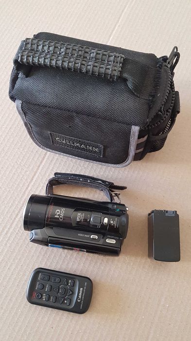 Видеокамера Canon Legria HF M32