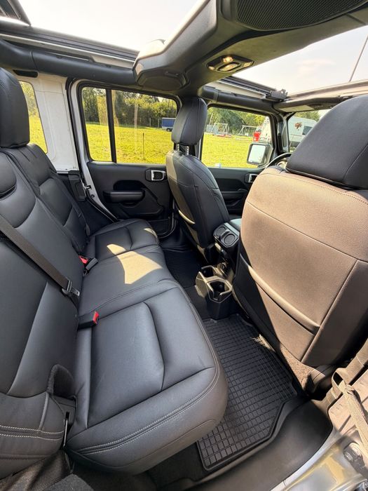 Jeep Wrangler Willys