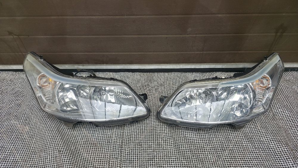 Citroen C4 lampa prawa lewa reflektor komplet Europa 2 szt, wysyłka